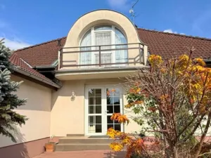 Pronájem rodinného domu, Průhonice, Pod Valem, 400 m2