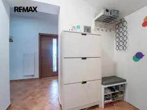Prodej bytu 3+kk, Nupaky, Za Hotelem, 88 m2