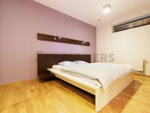 Pronájem bytu 2+kk, Brno, Kopečná, 87 m2