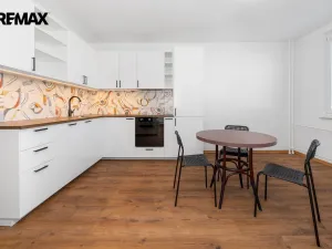 Pronájem bytu 2+kk, Hradec Králové - Nový Hradec Králové, třída Edvarda Beneše, 47 m2