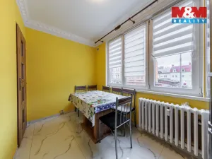 Prodej bytu 3+1, Karlovy Vary - Rybáře, Sokolovská, 60 m2