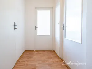 Pronájem bytu 2+kk, Praha - Troja, Olštýnská, 37 m2