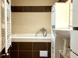 Pronájem bytu 2+kk, Cheb, Růžový kopeček, 53 m2