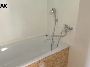 Prodej bytu 4+1, Rotava, Sídliště, 70 m2