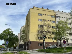 Pronájem bytu 1+kk, Praha - Břevnov, Patočkova, 31 m2