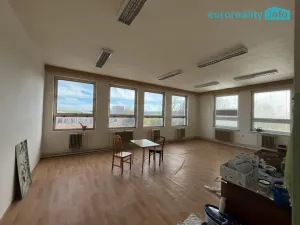 Pronájem kanceláře, Mariánské Lázně, třída Vítězství, 20 m2