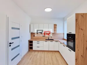 Pronájem bytu 2+kk, Šternberk, Uničovská, 75 m2