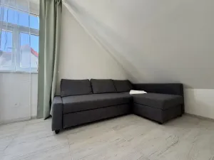 Pronájem bytu 2+kk, Praha - Žižkov, Na Jarově, 35 m2