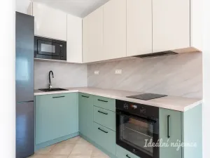 Pronájem bytu 1+kk, Praha - Prosek, Trmická, 36 m2