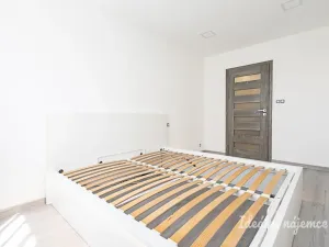 Pronájem bytu 2+kk, Praha - Černý Most, Breitcetlova, 45 m2
