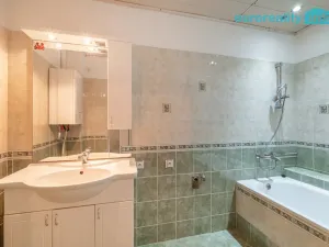 Prodej bytu 2+kk, Cheb, Vančurova, 48 m2