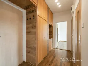 Pronájem bytu 2+1, Praha, Nad úžlabinou, 54 m2