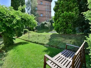 Pronájem bytu 1+kk, Praha - Smíchov, Na Březince, 32 m2