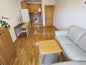 Pronájem bytu 1+1, Praha - Vysočany, Pešlova, 52 m2
