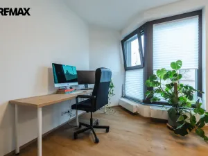 Pronájem bytu 1+kk, Praha - Libeň, U Vlachovky, 31 m2