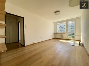 Pronájem bytu 2+kk, Praha - Kobylisy, Frýdlantská, 43 m2