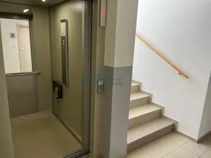 Pronájem bytu 2+kk, České Budějovice, Stromovka, 46 m2