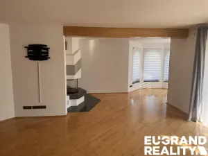 Prodej rodinného domu, Seifhennersdorf, Německo, 215 m2