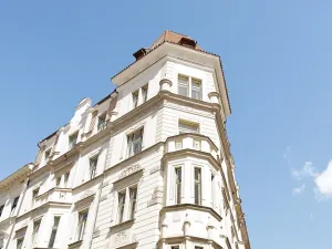 Pronájem bytu 2+1, Praha - Nové Město, Na Zderaze, 86 m2