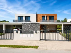 Pronájem rodinného domu, Černošice, Foglarova, 240 m2