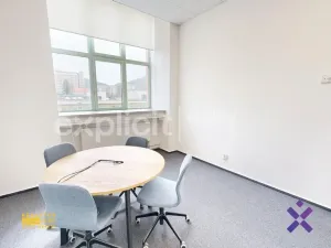 Pronájem kanceláře, Zlín, Vavrečkova, 421 m2