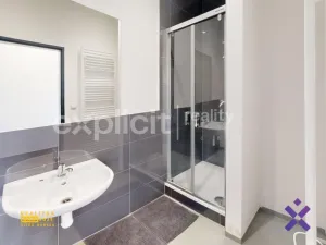 Pronájem kanceláře, Zlín, Vavrečkova, 421 m2