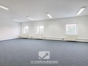 Prodej kanceláře, Mladá Boleslav - Mladá Boleslav IV, Ptácká, 1800 m2