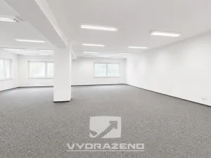 Prodej kanceláře, Mladá Boleslav - Mladá Boleslav IV, Ptácká, 1800 m2