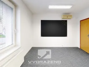 Prodej obchodního prostoru, Mladá Boleslav - Mladá Boleslav IV, Ptácká, 1800 m2