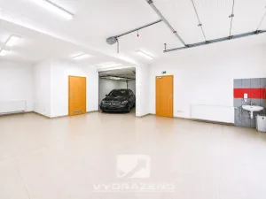 Prodej obchodního prostoru, Mladá Boleslav - Mladá Boleslav IV, Ptácká, 1800 m2