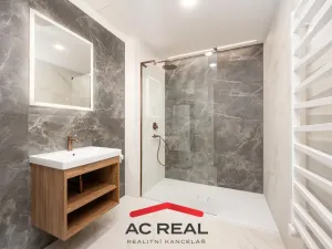 Prodej bytu 1+kk, Lednice, Slovácká, 30 m2