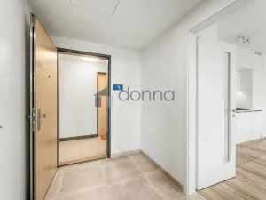 Pronájem bytu 2+kk, Praha, Hodkovická, 52 m2