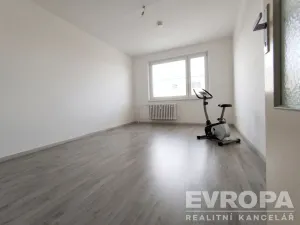 Prodej bytu 3+1, Lnáře, 82 m2