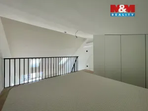 Pronájem bytu 1+kk, Praha - Vršovice, Krymská, 44 m2