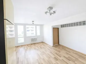 Pronájem bytu 2+kk, Kralupy nad Vltavou, sídl. Hůrka, 34 m2
