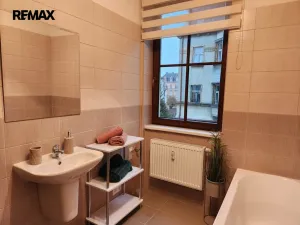 Pronájem bytu 2+kk, Karlovy Vary, Svahová, 45 m2