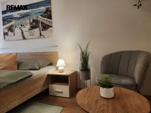 Pronájem bytu 2+kk, Karlovy Vary, Svahová, 45 m2