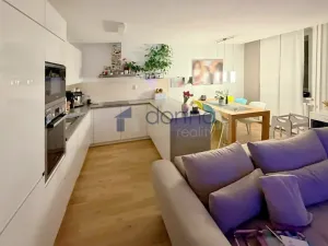 Pronájem bytu 3+kk, Praha, Bellušova, 89 m2