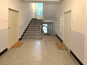 Pronájem bytu 2+kk, Praha - Vinohrady, V Horní Stromce, 45 m2