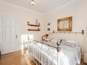Pronájem bytu 2+kk, Praha - Bubeneč, Ovenecká, 56 m2