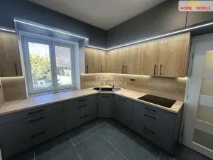 Pronájem bytu 3+1, Přelouč, K. Čapka, 75 m2