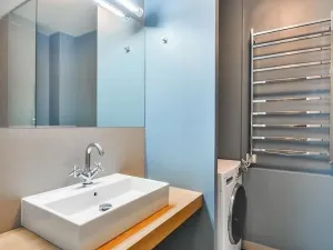 Pronájem bytu 1+kk, Praha - Vinohrady, Lucemburská, 300 m2