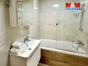 Prodej bytu 3+1, Týn nad Vltavou, náměstí Mládeže, 72 m2