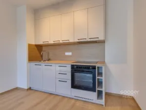 Pronájem bytu 2+kk, Praha - Vysočany, Poděbradská, 50 m2