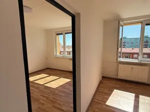 Pronájem bytu 2+kk, Žatec, Černobýla, 38 m2