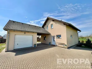 Prodej rodinného domu, Břežany II, 145 m2
