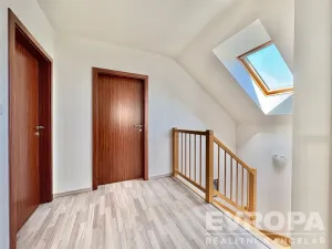 Prodej rodinného domu, Břežany II, 145 m2
