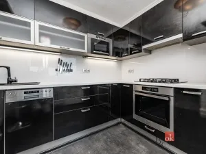 Prodej bytu 3+kk, Praha - Karlín, U Sluncové, 78 m2