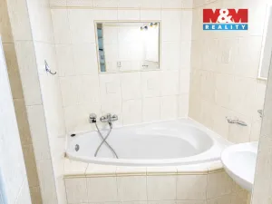 Pronájem bytu 3+kk, Praha - Libuš, V rohu, 82 m2