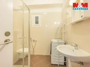 Pronájem bytu 2+kk, Praha - Holešovice, Bubenská, 62 m2